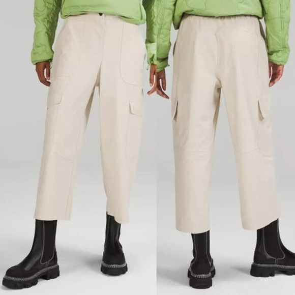 Lululemon Utilitech Cargo Pocket High Rise Cropped Ivory Pants Size 32 NWT - Picture 1 of 11